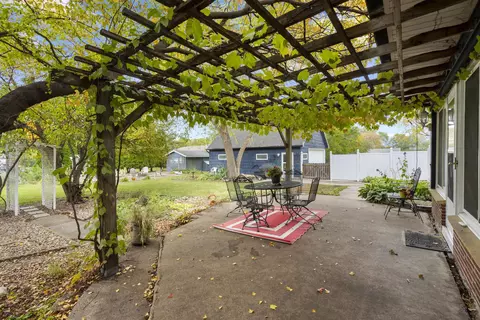 325 Cornwall Ave, Waterloo, IA 50702 photo 25