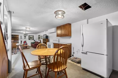 325 Cornwall Ave, Waterloo, IA 50702 photo 23