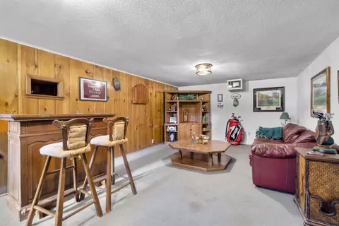 325 Cornwall Ave, Waterloo, IA 50702 photo 22