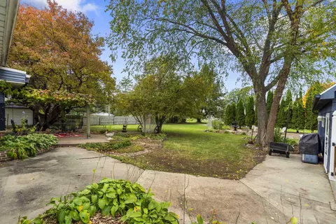 325 Cornwall Ave, Waterloo, IA 50702 photo 24