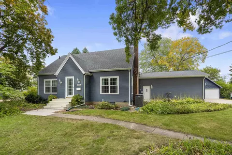 325 Cornwall Ave, Waterloo, IA 50702
