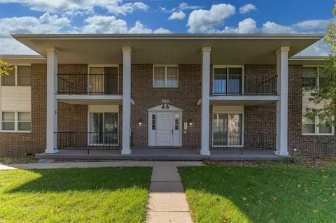 766 Russell Rd #2, Waterloo, IA 50701