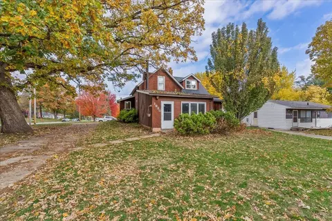 1930 Castle St, Waterloo, IA 50701