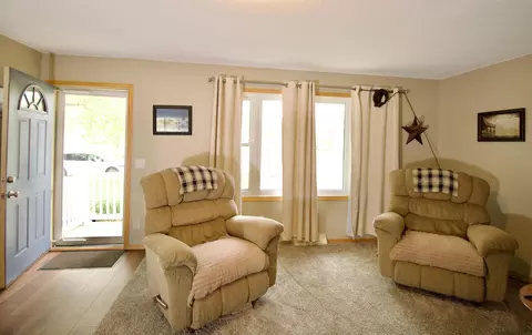 310 5th St, Readlyn, IA 50668 photo 3