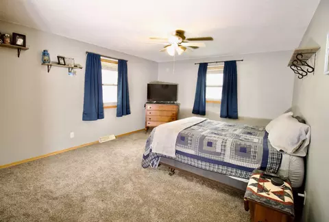 310 5th St, Readlyn, IA 50668 photo 11