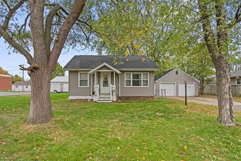1213 Knoll Ave, Waterloo, IA 50701