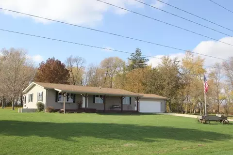 9401 Burton Ave, Cedar Falls, IA 50613