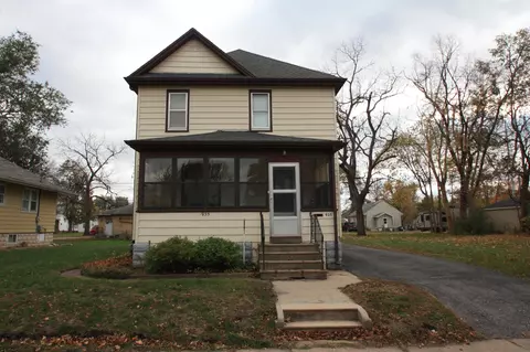 935 Dawson St, Waterloo, IA 50703
