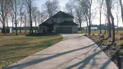 2978 Wedgewood, Charles City, IA 50616
