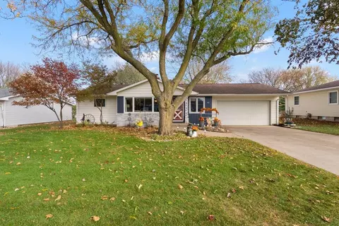 401 Ridgeway St, Denver, IA 50622
