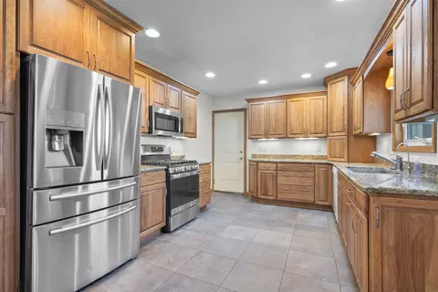 121 Lowder Rd, Waterloo, IA 50703 photo 6