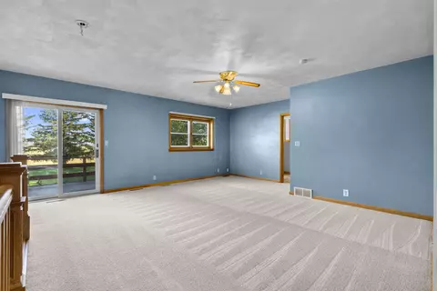 121 Lowder Rd, Waterloo, IA 50703 photo 8