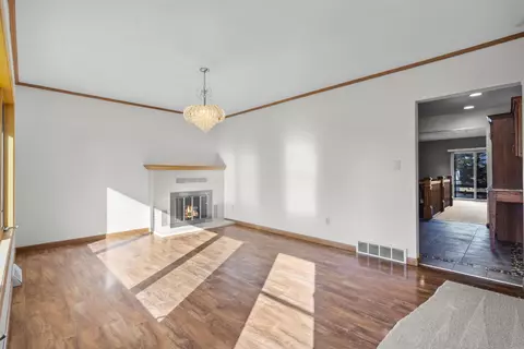 121 Lowder Rd, Waterloo, IA 50703 photo 5