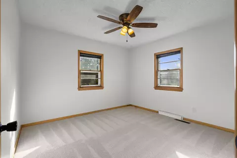 121 Lowder Rd, Waterloo, IA 50703 photo 12