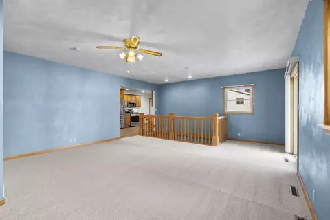 121 Lowder Rd, Waterloo, IA 50703 photo 9