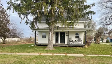506 Barrett St, Masonville, IA 50654