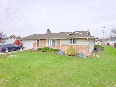 205 SE Young St, Blairstown, IA 52209