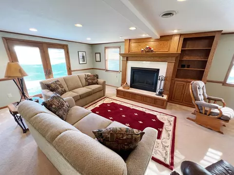 402 Pine Crest Dr, Decorah, IA 52101 photo 16
