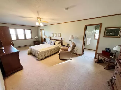 402 Pine Crest Dr, Decorah, IA 52101 photo 9