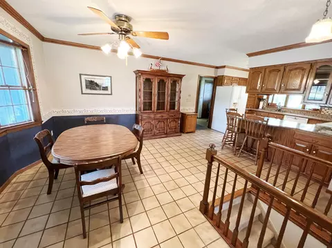 402 Pine Crest Dr, Decorah, IA 52101 photo 7
