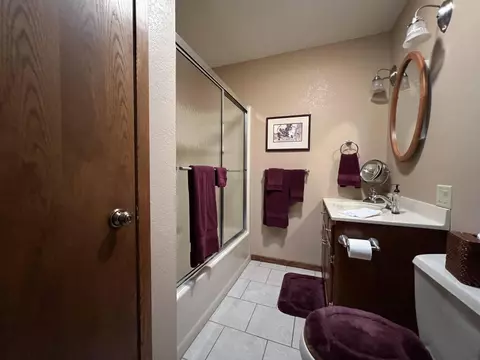 402 Pine Crest Dr, Decorah, IA 52101 photo 12