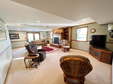 402 Pine Crest Dr, Decorah, IA 52101 photo 15