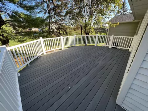402 Pine Crest Dr, Decorah, IA 52101 photo 3