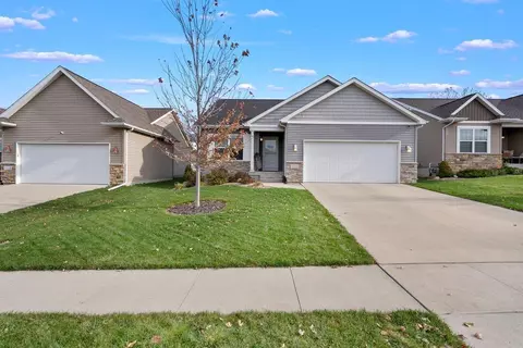 1315 Hummingbird Cir, Waterloo, IA 50702