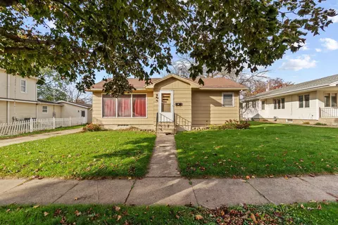 509 Pine St, Allison, IA 50602