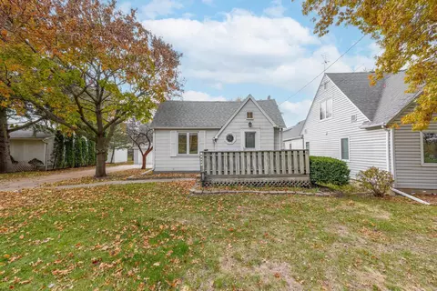 2128 Ansborough Ave, Waterloo, IA 50701