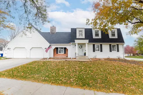 600 Olympic Dr, Waterloo, IA 50701