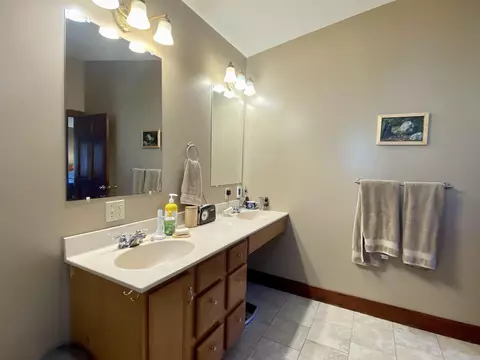 904 Fifth Ave, Decorah, IA 52101 photo 20