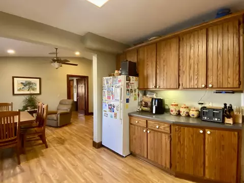 904 Fifth Ave, Decorah, IA 52101 photo 11