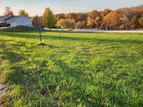 315 Breezy Pointe Loop #LOT 9, Mcgregor, IA 52157