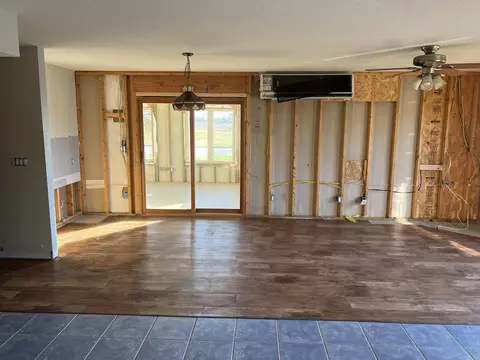 202 3rd St, Allison, IA 50602 photo 5