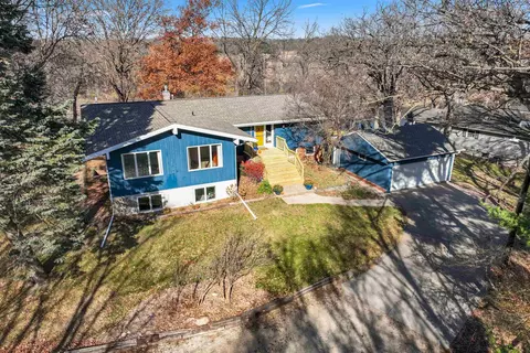 1403 SE 18th Ave, Waverly, IA 50677