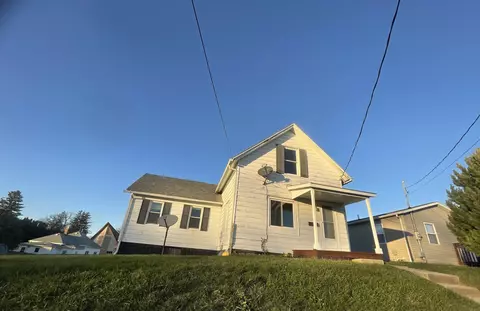 118 Linden St, West Union, IA 52175