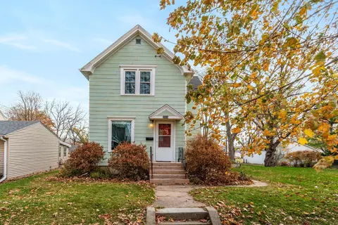 1616 Clay St, Cedar Falls, IA 50613