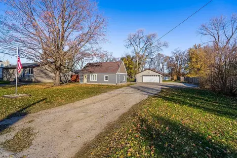 1643 W Gilbert Dr, Evansdale, IA 50707