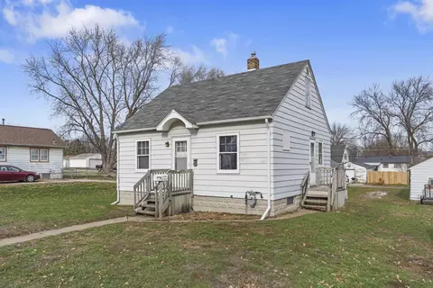 1812 Falls Ave, Waterloo, IA 50701 photo 3