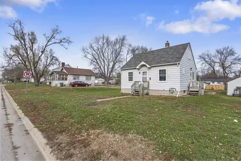 1812 Falls Ave, Waterloo, IA 50701 photo 2