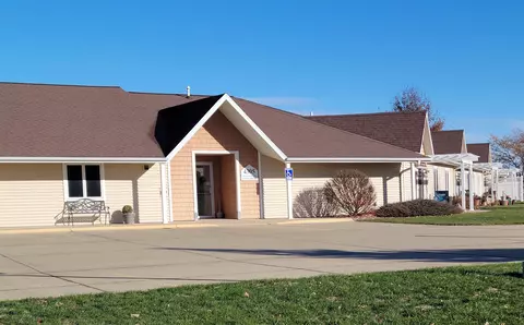 4305 Autumn Ridge Rd #206, Cedar Falls, IA 50613