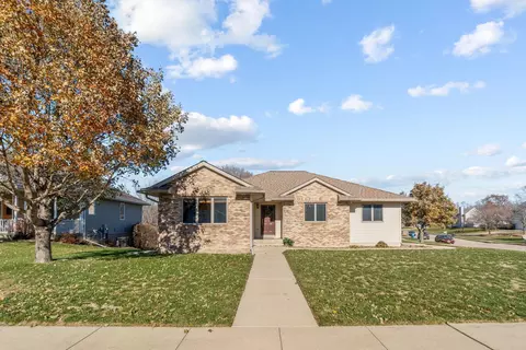 311 Alvarado Ave, Cedar Falls, IA 50613