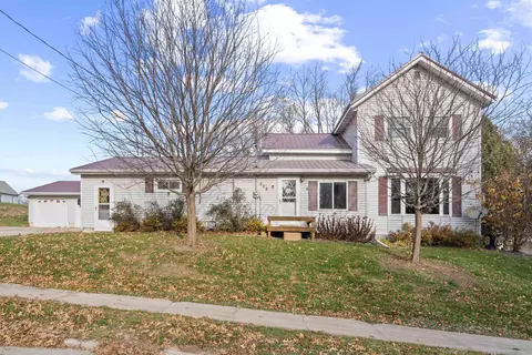 206 W Linden St, West Union, IA 52175