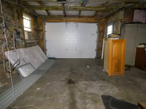 105 E 1st Ave, Cascade, IA 52033 photo 10