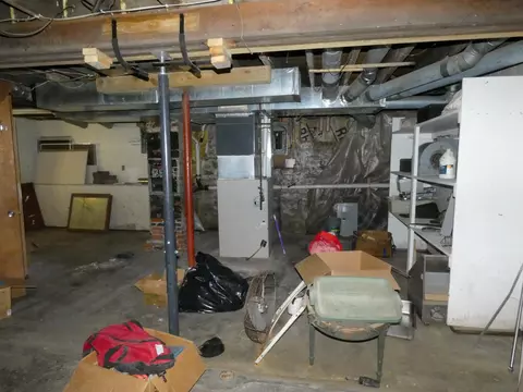 105 E 1st Ave, Cascade, IA 52033 photo 30