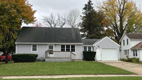 921 E Main St, New Hampton, IA 50659