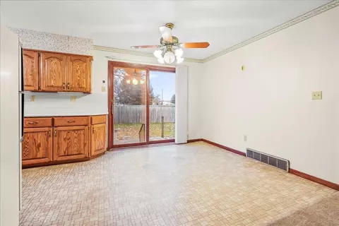 115 Short St, Hazleton, IA 50641 photo 8