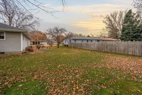 115 Short St, Hazleton, IA 50641 photo 4