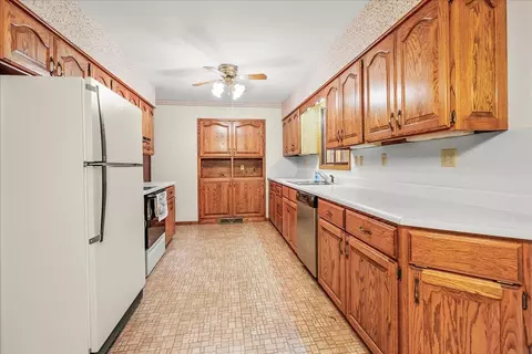 115 Short St, Hazleton, IA 50641 photo 10